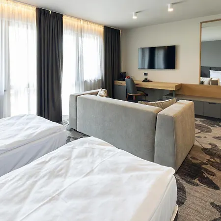 Kamengrad & 4* パナギュリシテ