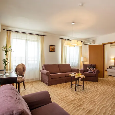 Kamengrad & ホテル 4*