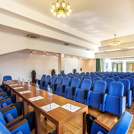 Kamengrad & Hotel 4*