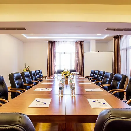 Kamengrad & Hotel 4*