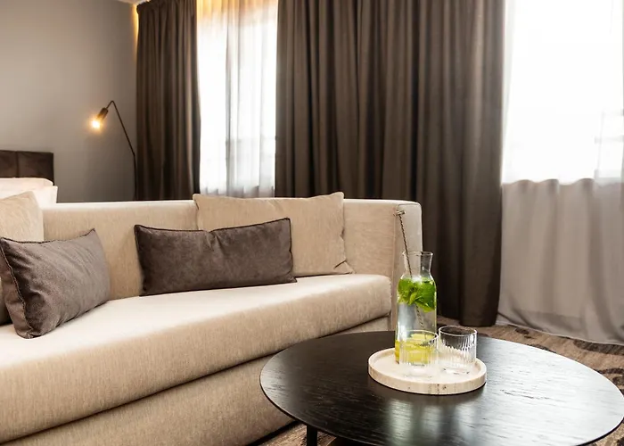 Kamengrad & 4* Panagyurishte