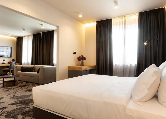 ホテル Kamengrad & パナギュリシテ