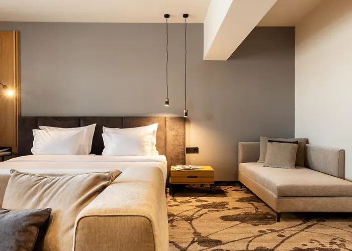 Kamengrad & 4* パナギュリシテ