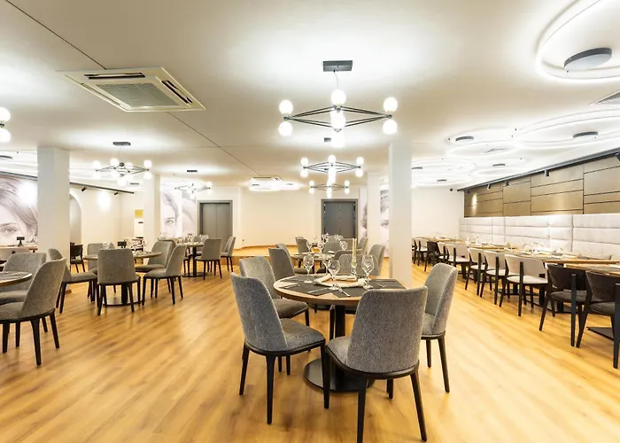 Hotel Kamengrad & 4*