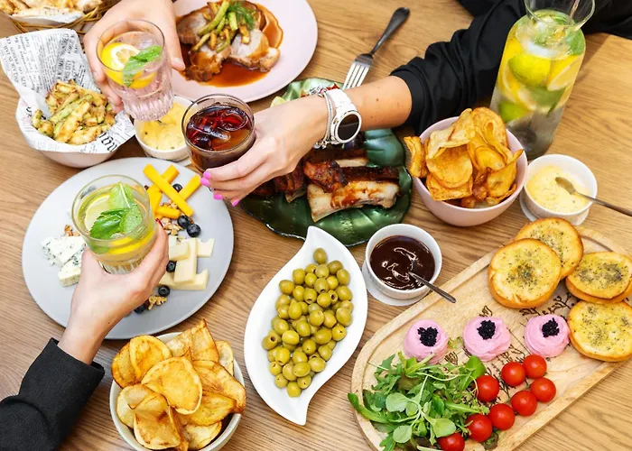 ホテル Kamengrad & 4*