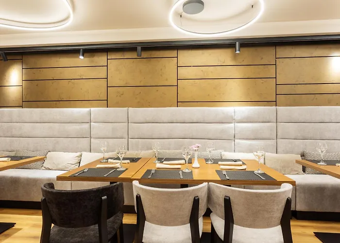 Kamengrad & 4* パナギュリシテ