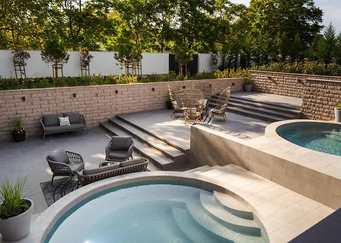 Kamengrad & パナギュリシテ