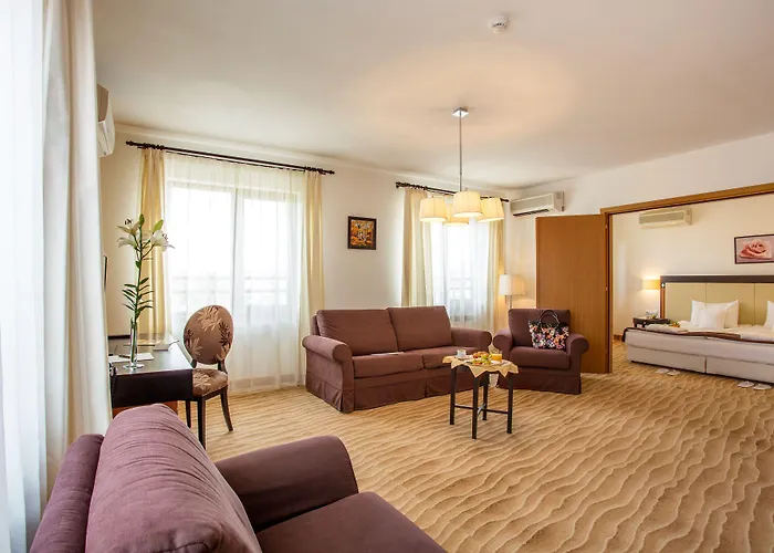 Kamengrad & Hotel 4*